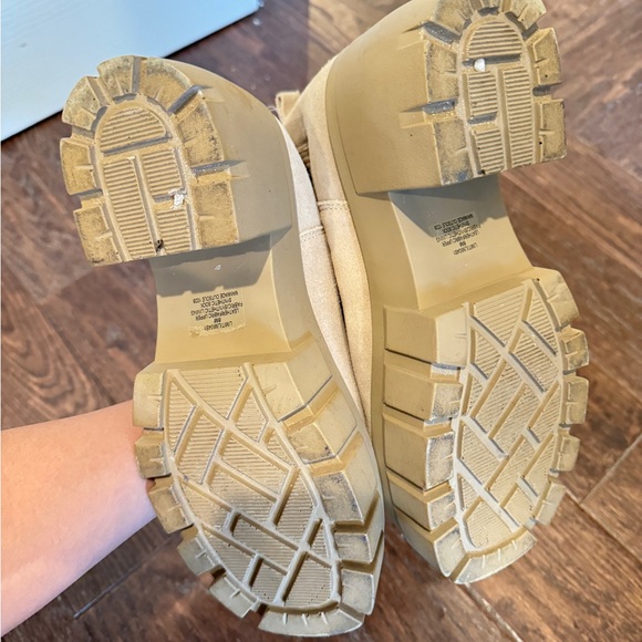 Steve Madden Boots - Picture 4 of 4